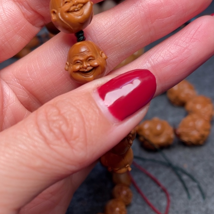 橄榄核吊坠呂***?橄榄核