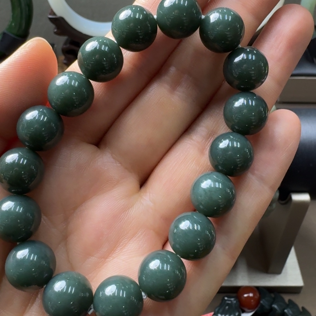 和田玉未镶嵌手串