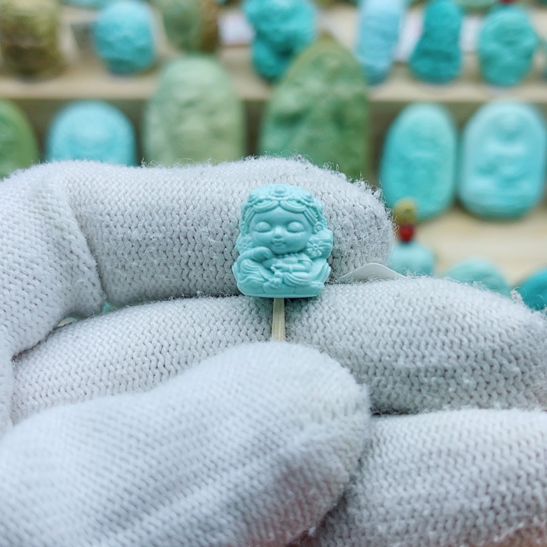 绿松石未镶嵌珠宝奇石