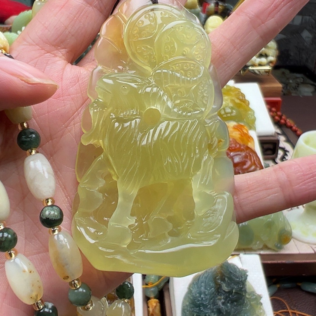 岫玉未镶嵌挂件挂件