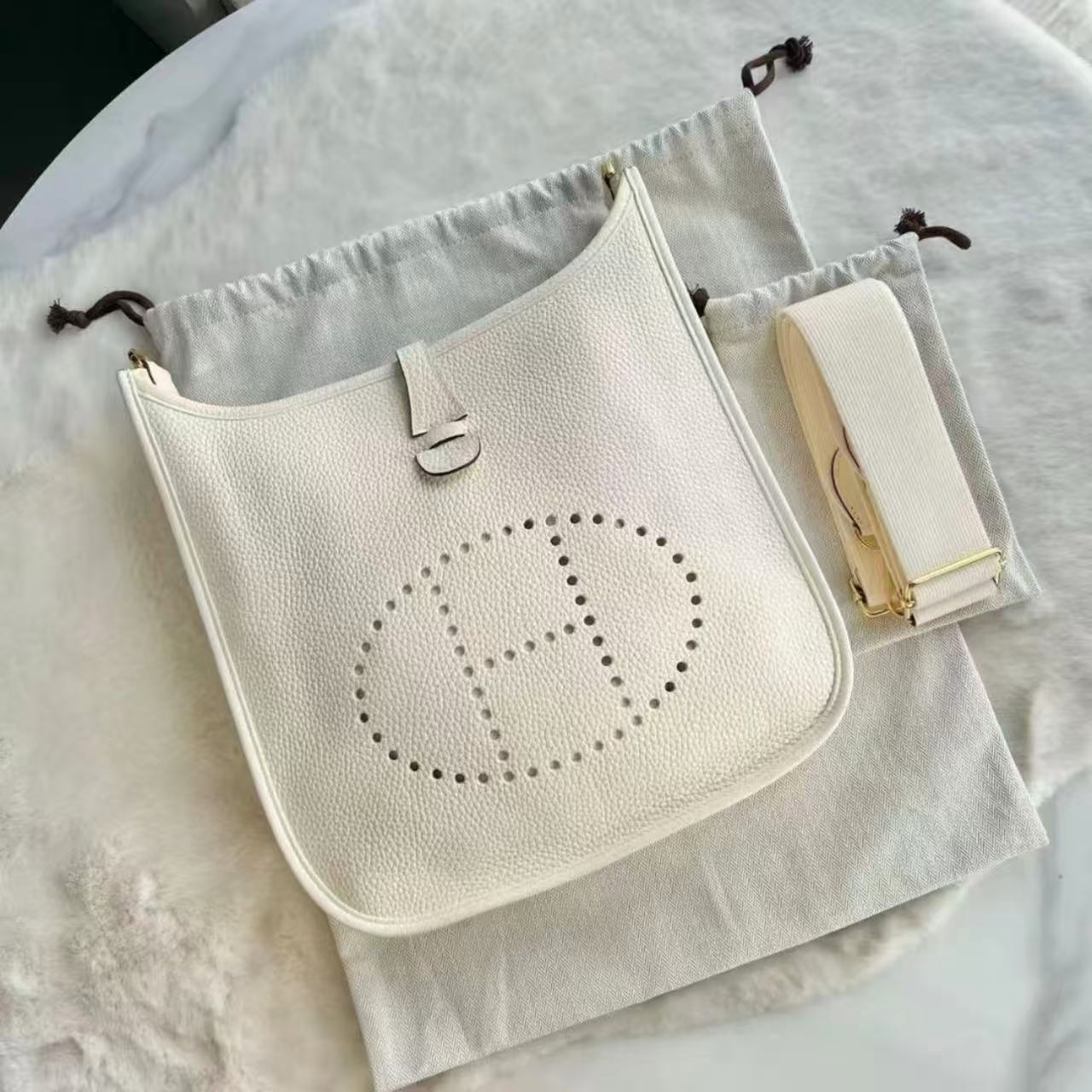 Hermes/爱马仕 95新单肩包 奶油白 u mx8489/2509/95新单肩包