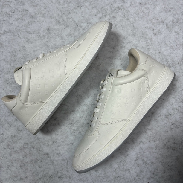 95新 LouisVuitton/路易威登 41.5欧码浮雕老花满印lv板鞋/新款/