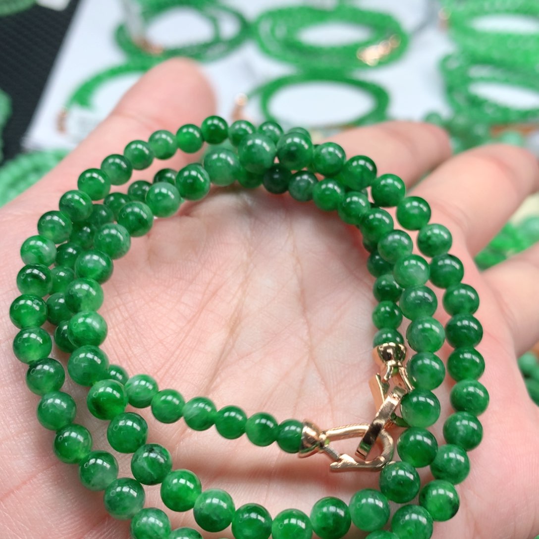 翡翠手链未镶嵌翡翠