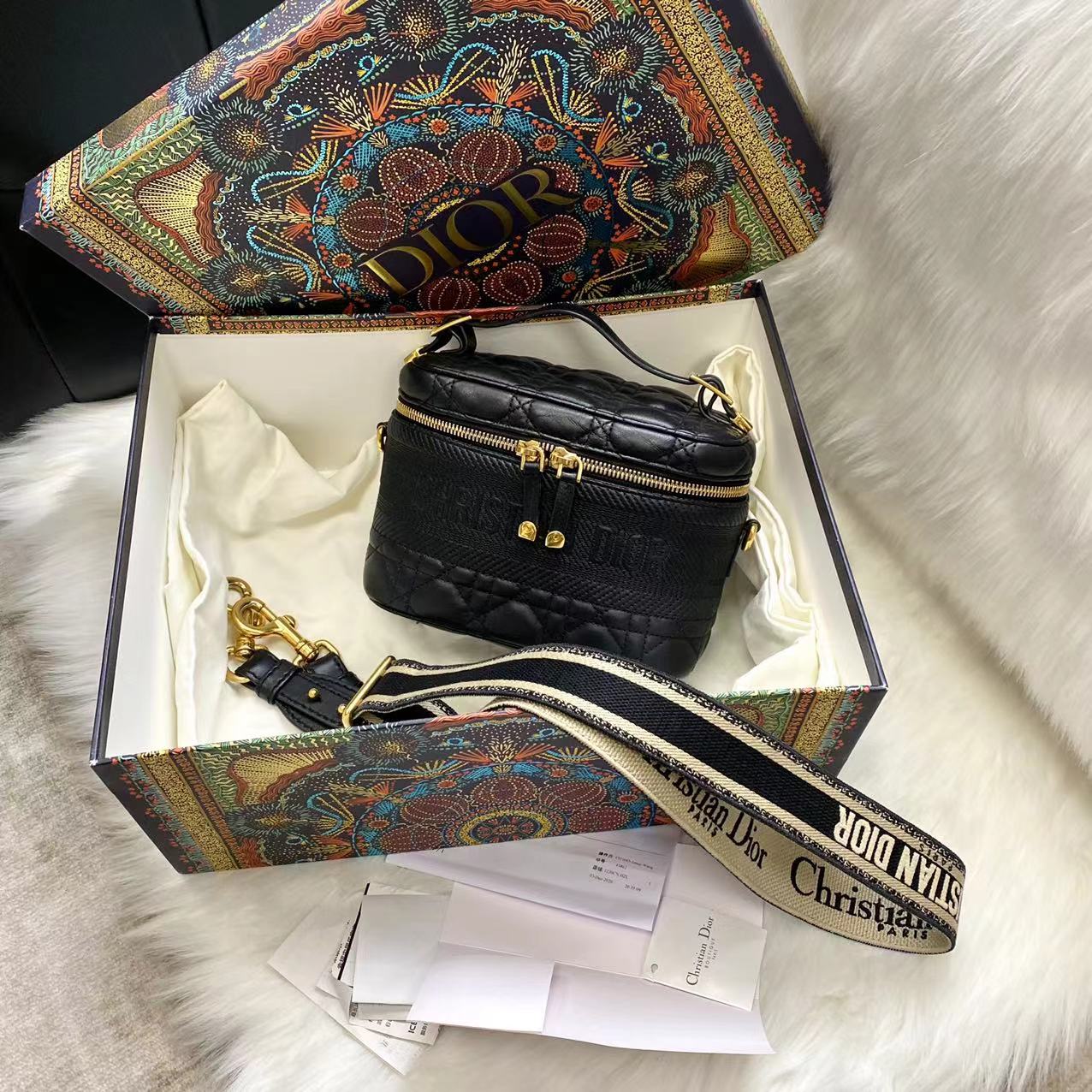 99新 DIOR/迪奥 迪奥   经典黑色藤格纹化妆包 手提斜跨包