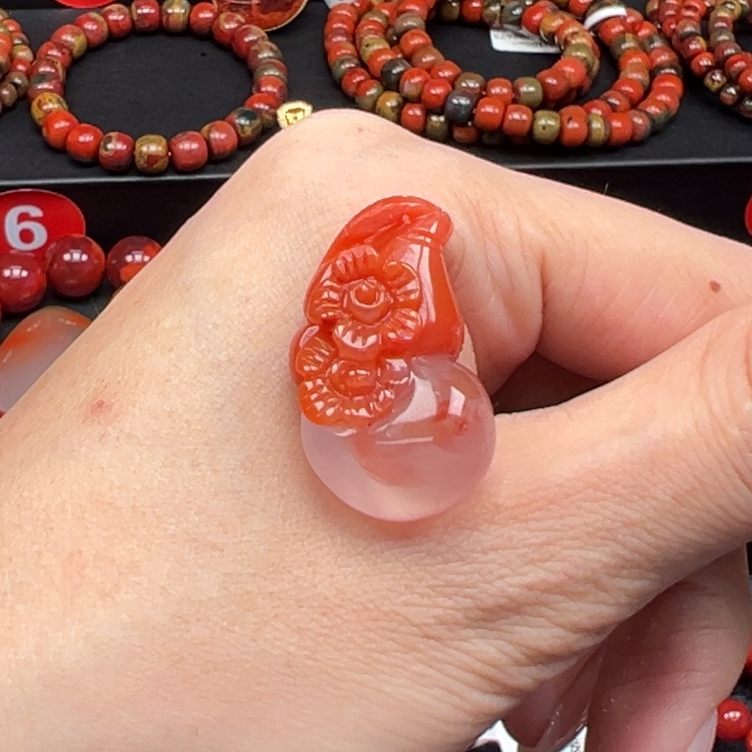 未镶嵌手串南红玛瑙九口冰飘葫芦吊坠