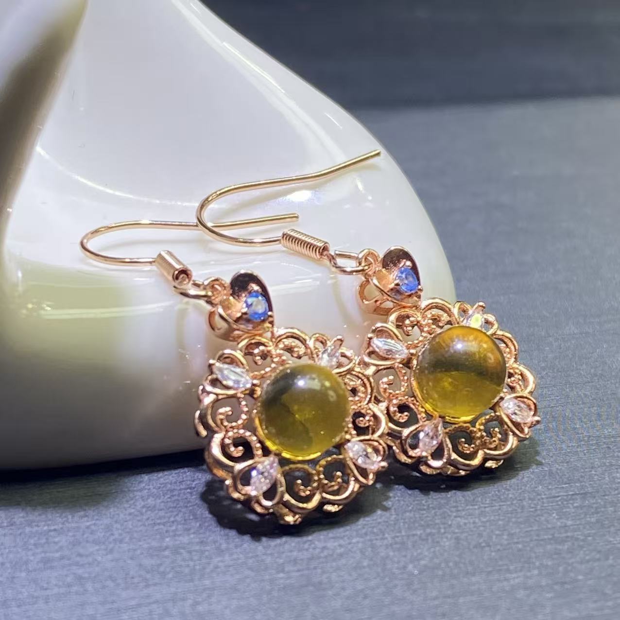 MT2957-琥珀蓝珀耳钩一对