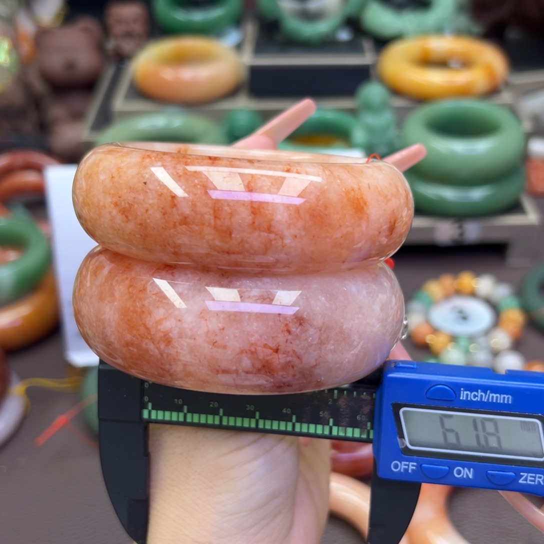 未镶嵌手镯石英岩玉