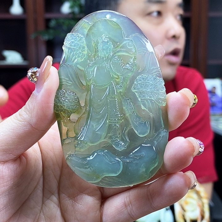 蛇纹石玉吊坠未镶嵌