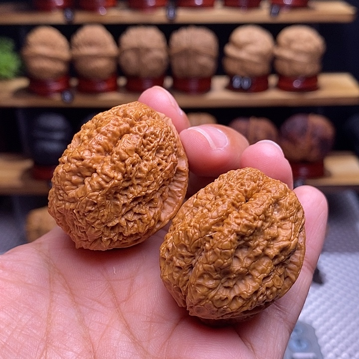 文玩核桃吊坠蝴蝶蟾2