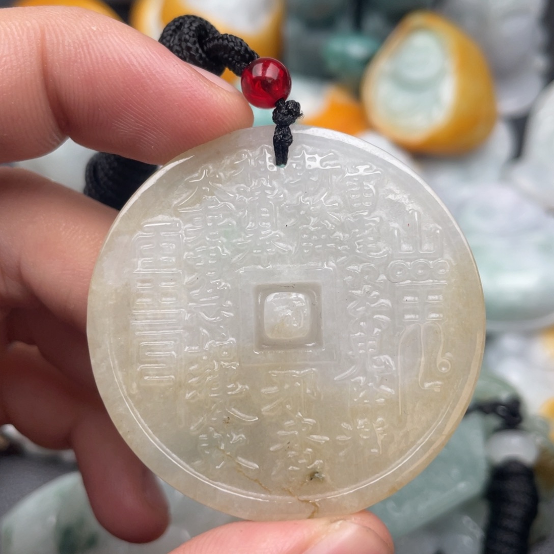 吊坠(不含链)未镶嵌翡翠
