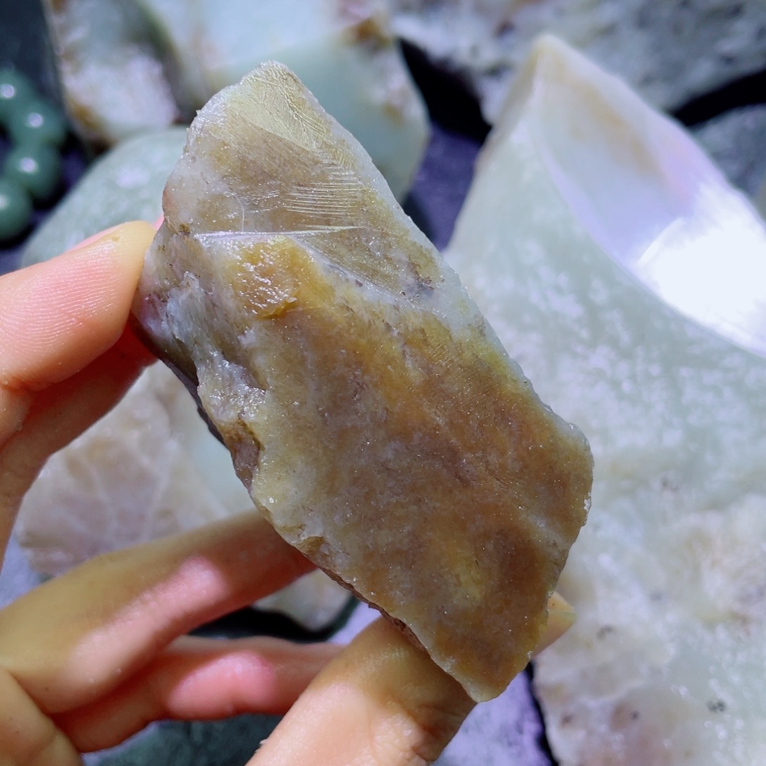 和田玉未镶嵌珠宝半成品