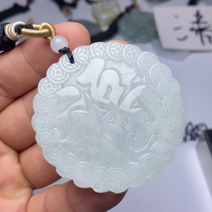 翡翠未镶嵌颈饰翡翠