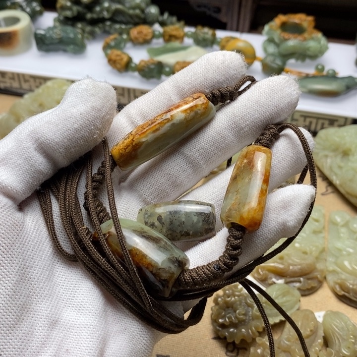 岫岩河磨玉（透闪石质玉）手把未镶嵌呵*