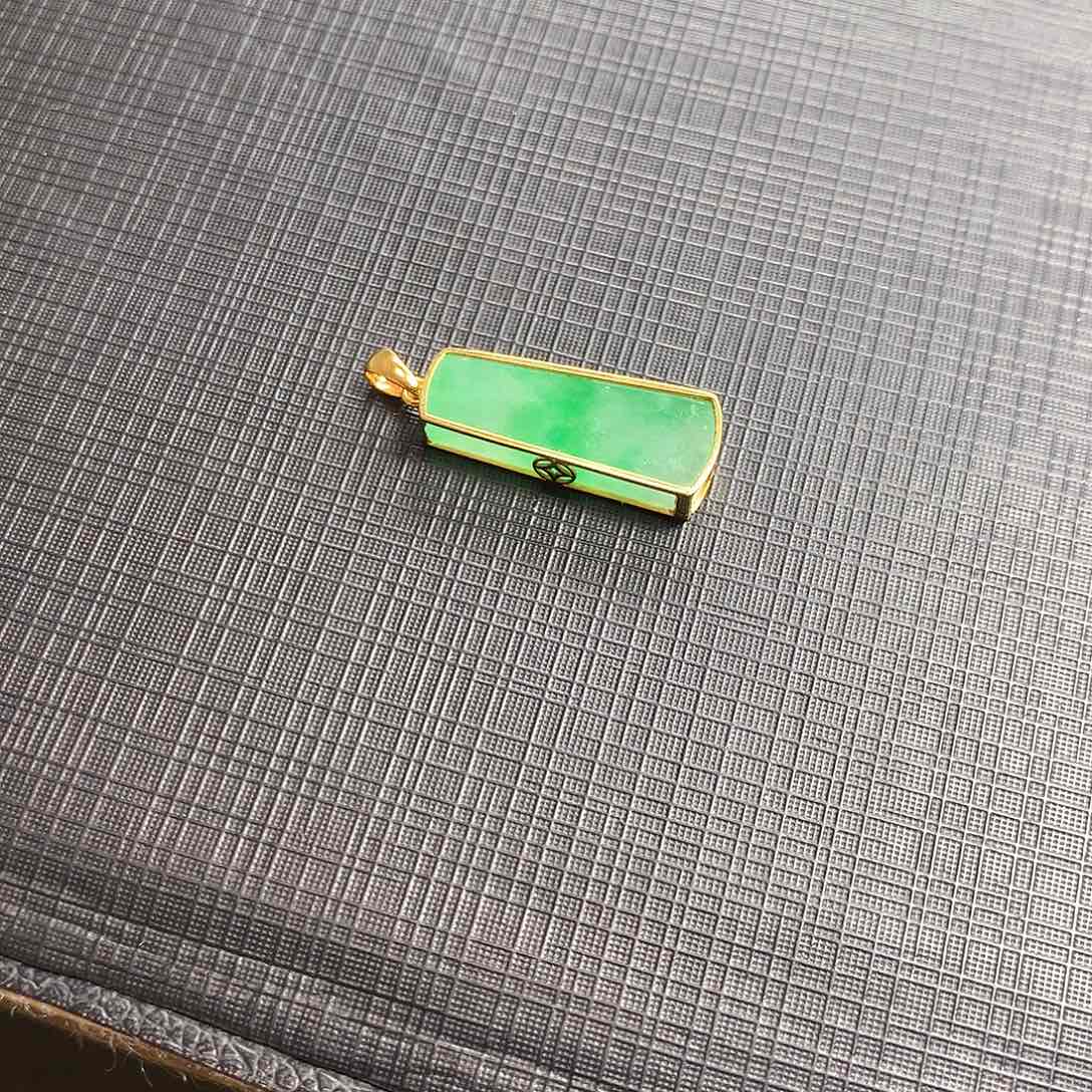 翡翠颈饰18K金镶嵌李****9翡翠