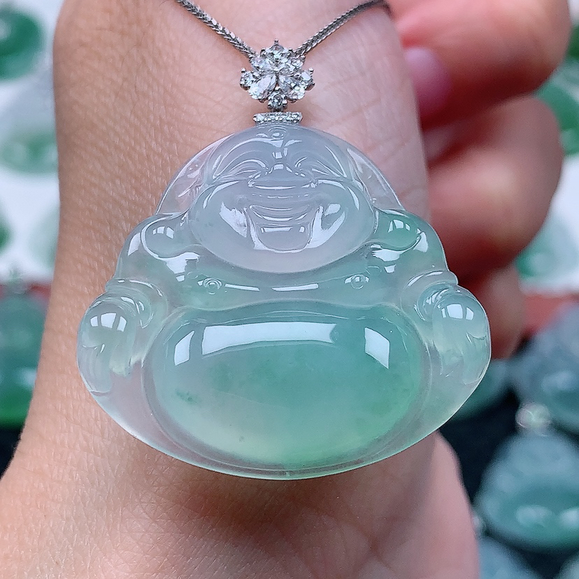百千翡翠-18k金镶嵌冰胶飘绿佛公吊坠（尺寸30.4*34*6.2）