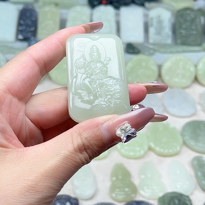 和田玉未镶嵌颈饰