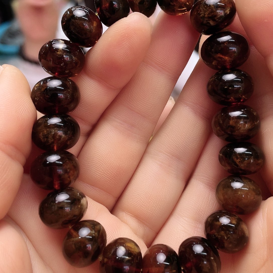 琥珀裸石未镶嵌十三70093