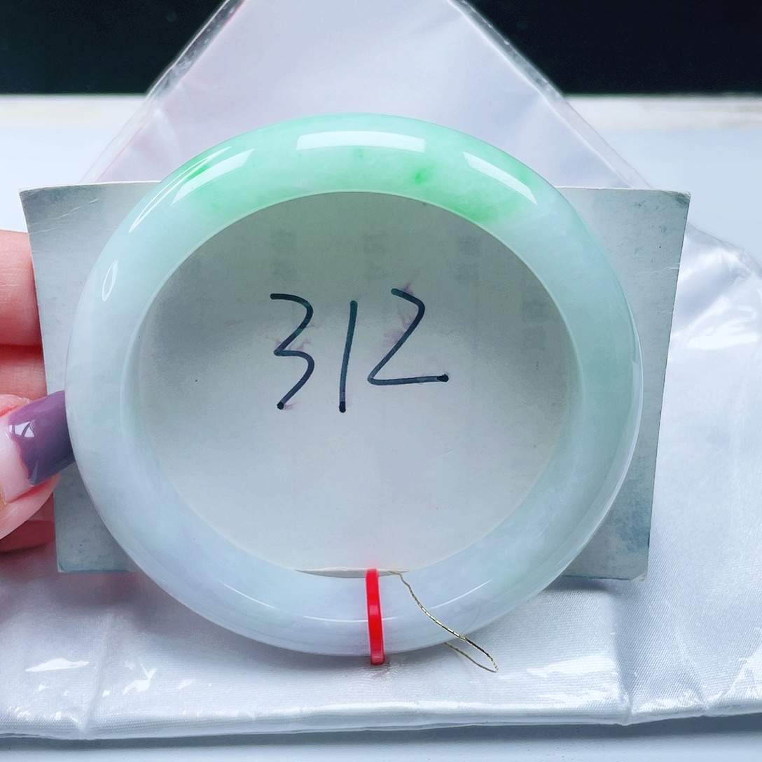 翡翠未镶嵌手镯缅甸翡翠60+