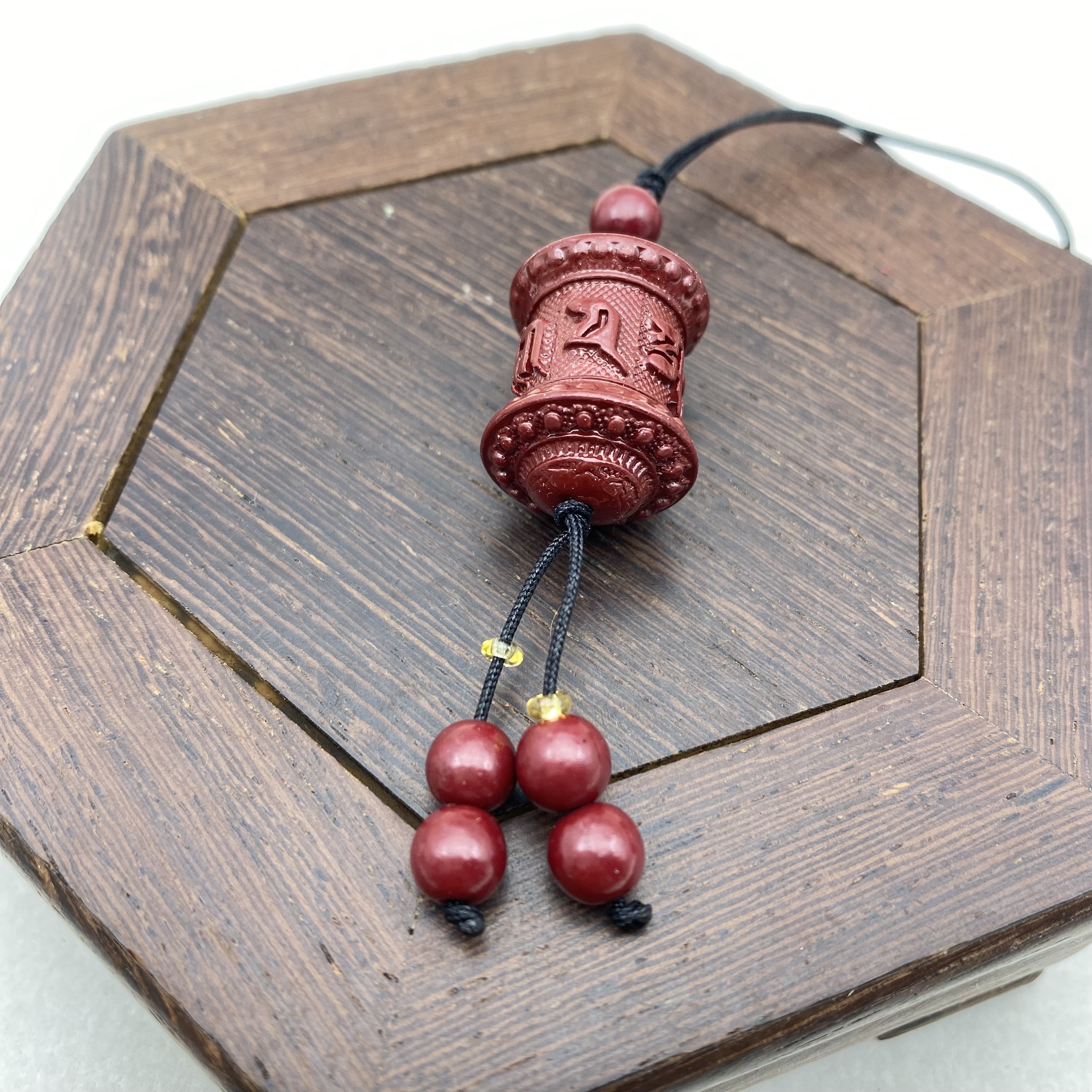 含辰砂工艺品ZC587-紫色六字真言钥匙扣挂件