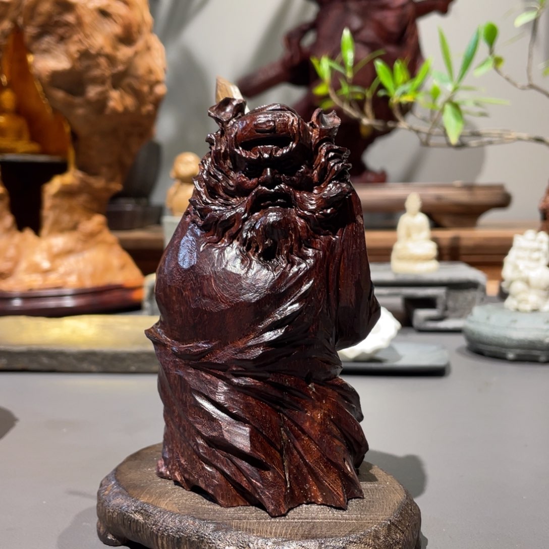 木Y****e木雕紫檀工艺品摆件