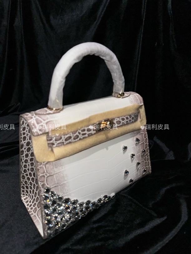 郑包包高品手作喜马拉雅钻石白色手工包包和油品高货小方包鳄鱼纹