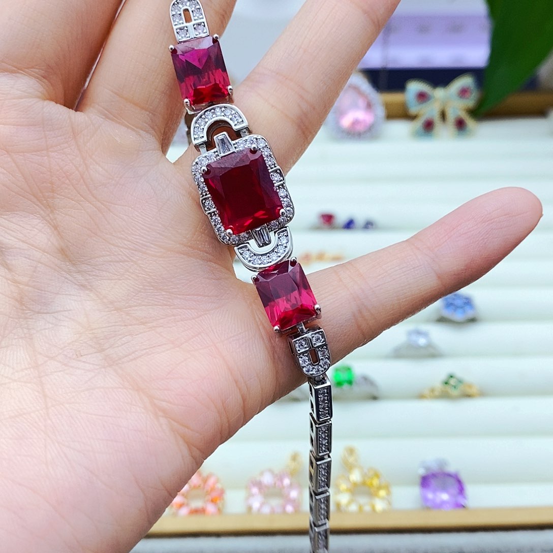 未镶嵌手链红宝石