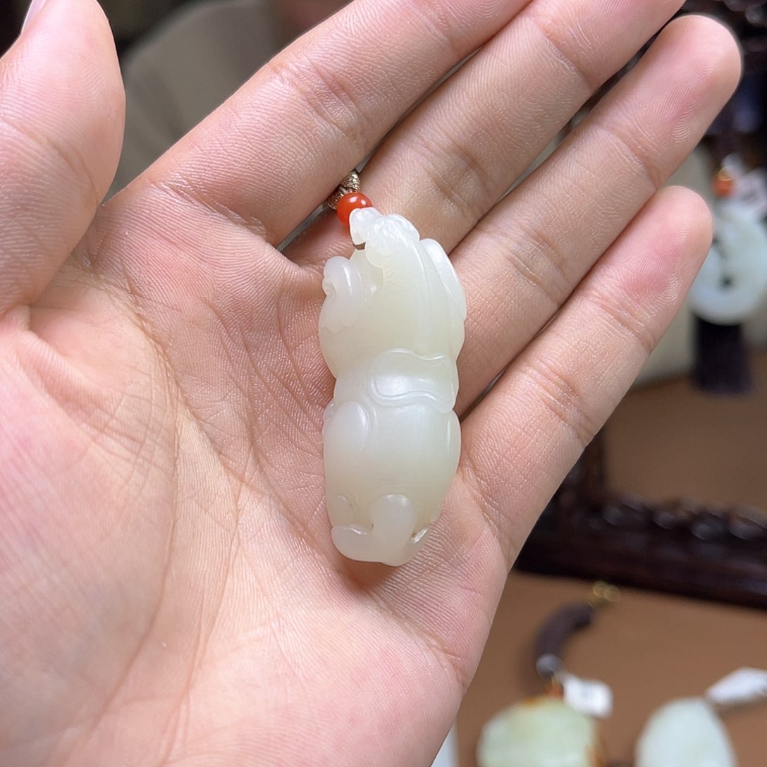 和田玉颈饰未镶嵌