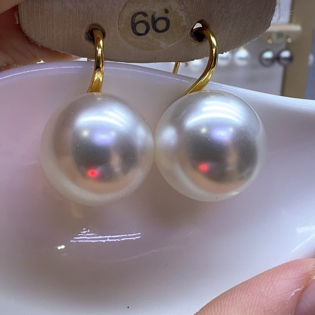 18K金镶嵌淡水珍珠耳饰