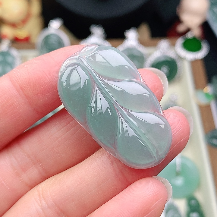 颈饰未镶嵌翡翠吊坠