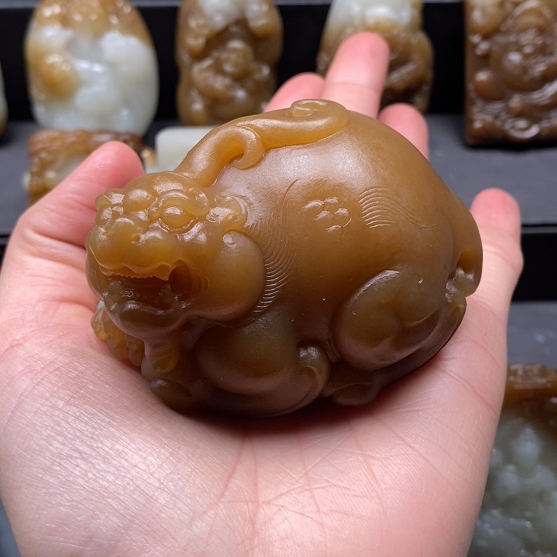 和田玉（糖玉）未镶嵌把件老*