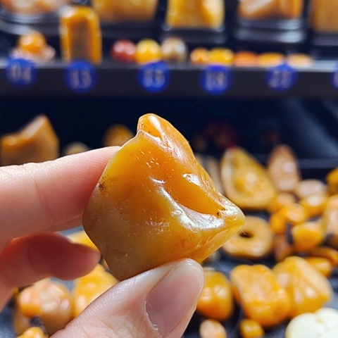 田黄石阿*灯田黄石原石