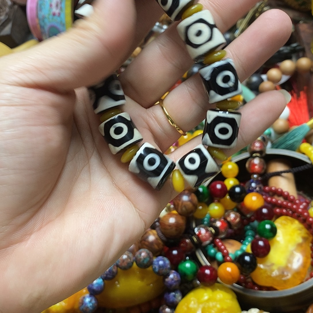 吊坠滴血莲花菩提