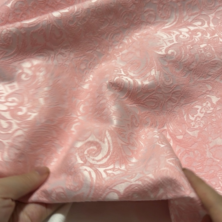 混纺粉色提花1米。  
