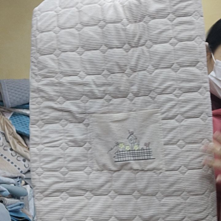 雪尼尔1.8床头罩。。。。。