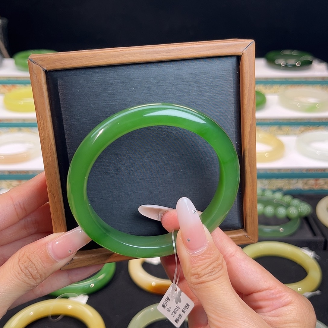 和田玉未镶嵌手镯6061圈口