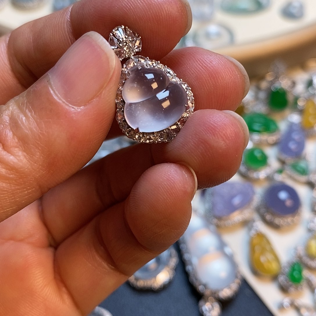 翡翠颈饰18K金镶嵌葫芦