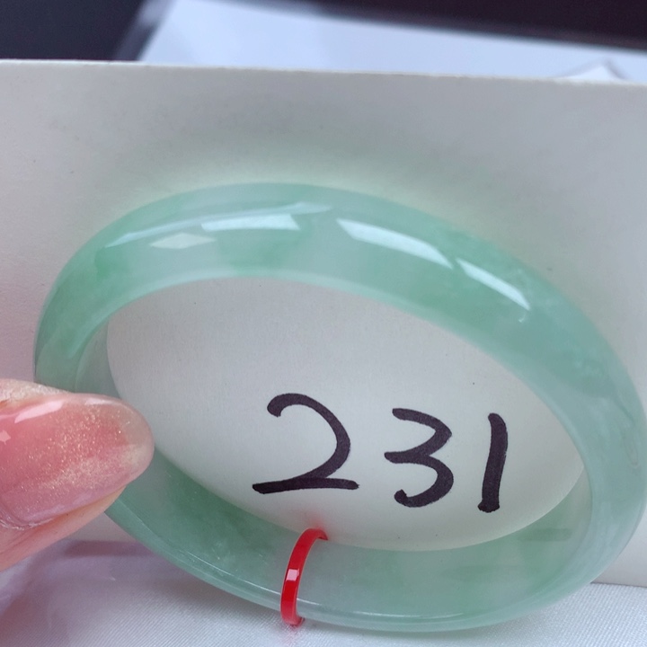 翡翠手镯（贵妃镯）未镶嵌翡翠