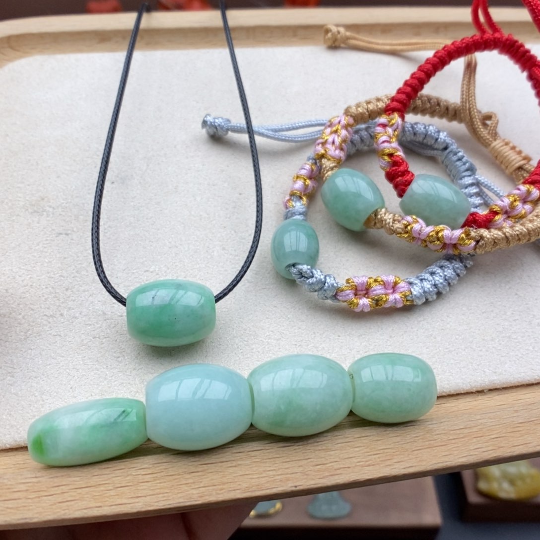 【闪购商品】颈饰未镶嵌翡翠发其一