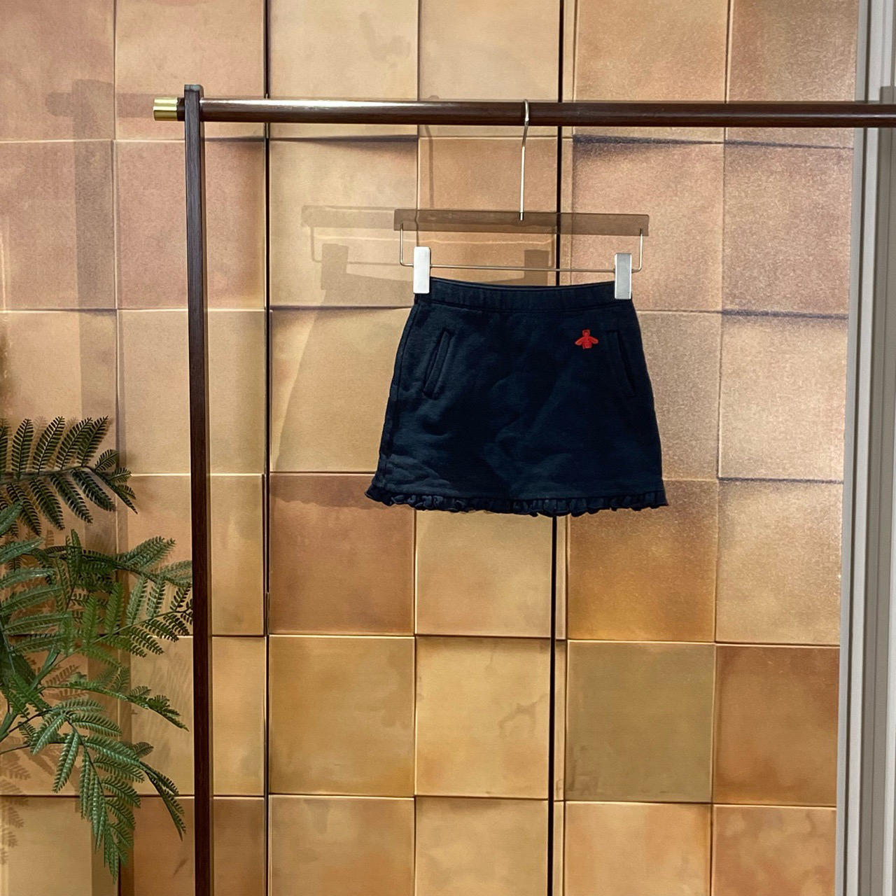 99新  Gucci 藏青色刺绣小蜜蜂短裙/5码/98新/28766（污渍）