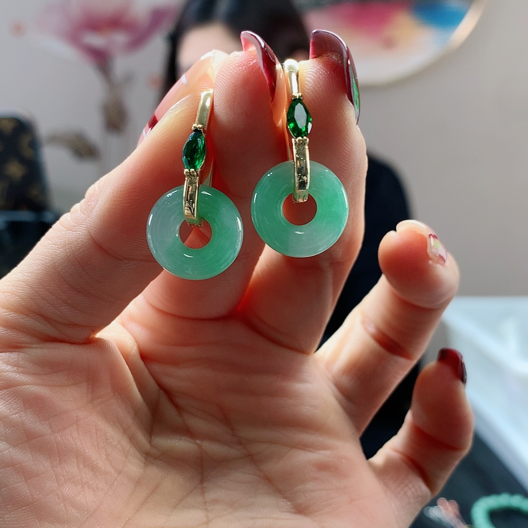 【闪购商品】翡翠耳饰未镶嵌，