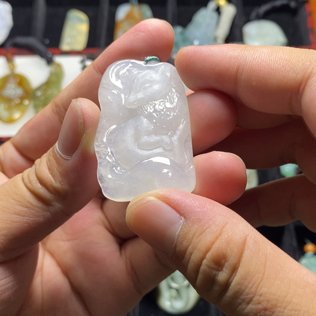 颈饰未镶嵌翡翠挂件