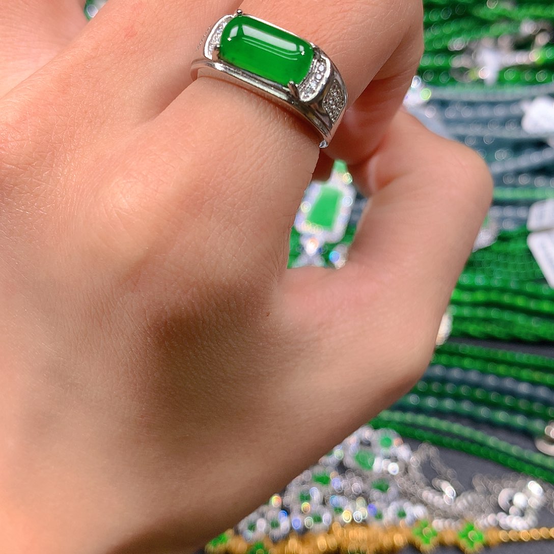 翡翠戒指未镶嵌天然翡翠