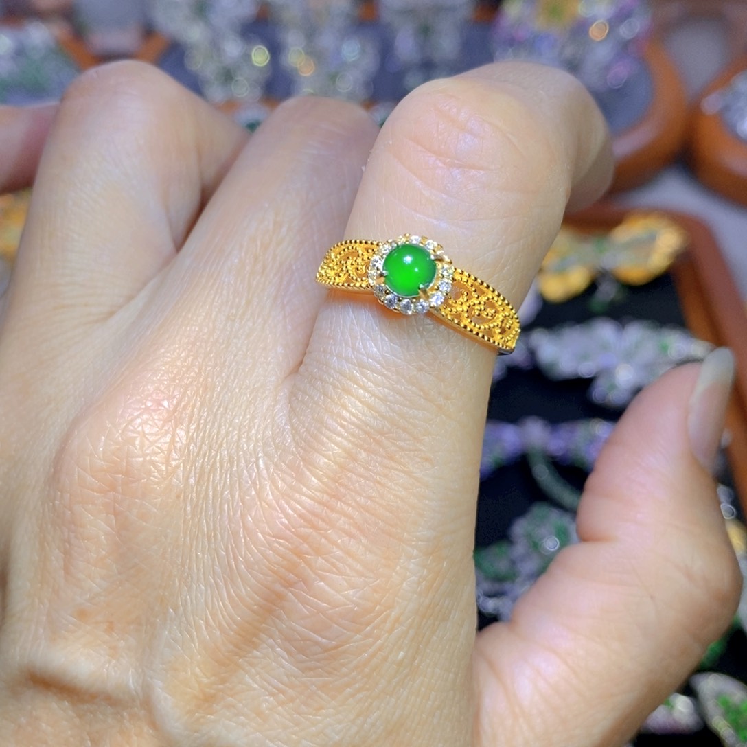 翡翠颈饰银S925镶嵌天然翡翠