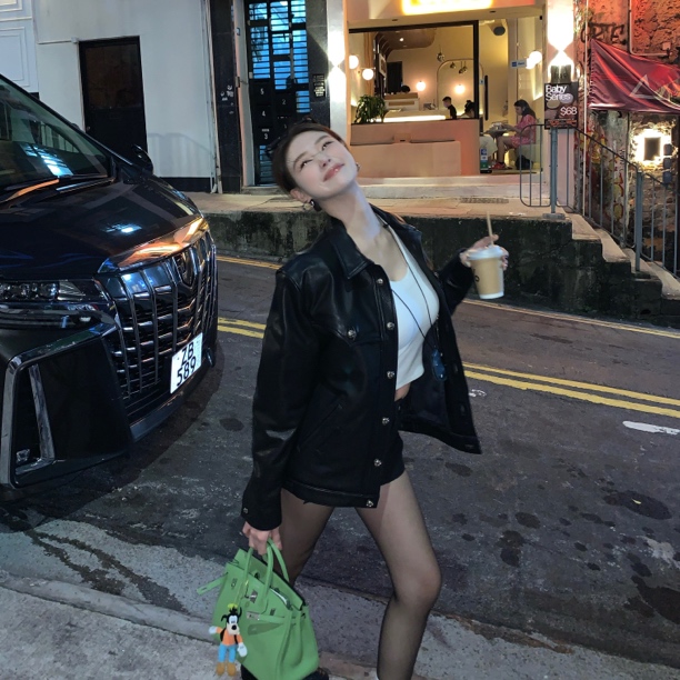 168-NO退NO换【炸场私服皮衣 无同款】重工高级黑色宽松皮衣