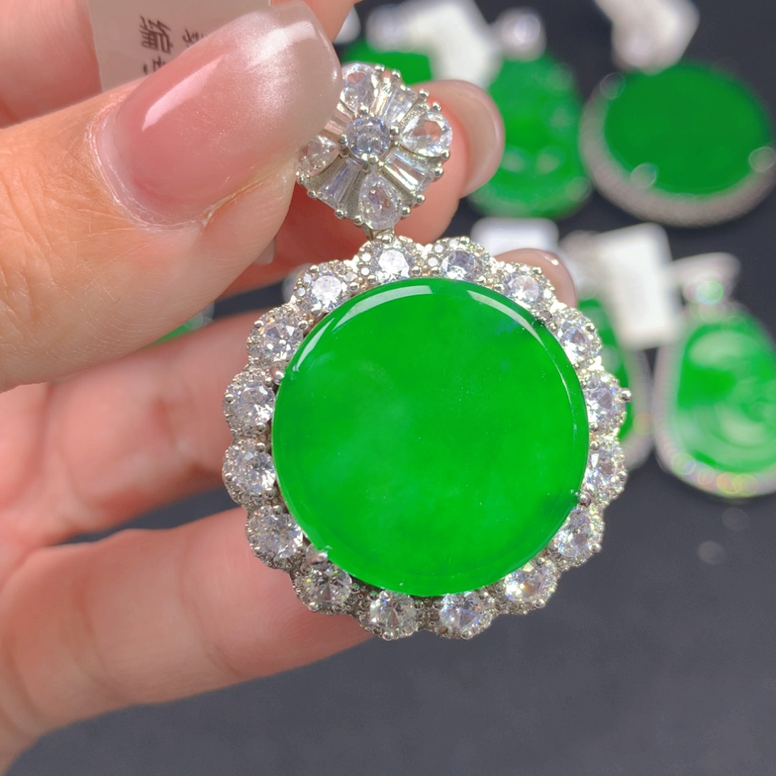 翡翠颈饰银S925镶嵌111111111