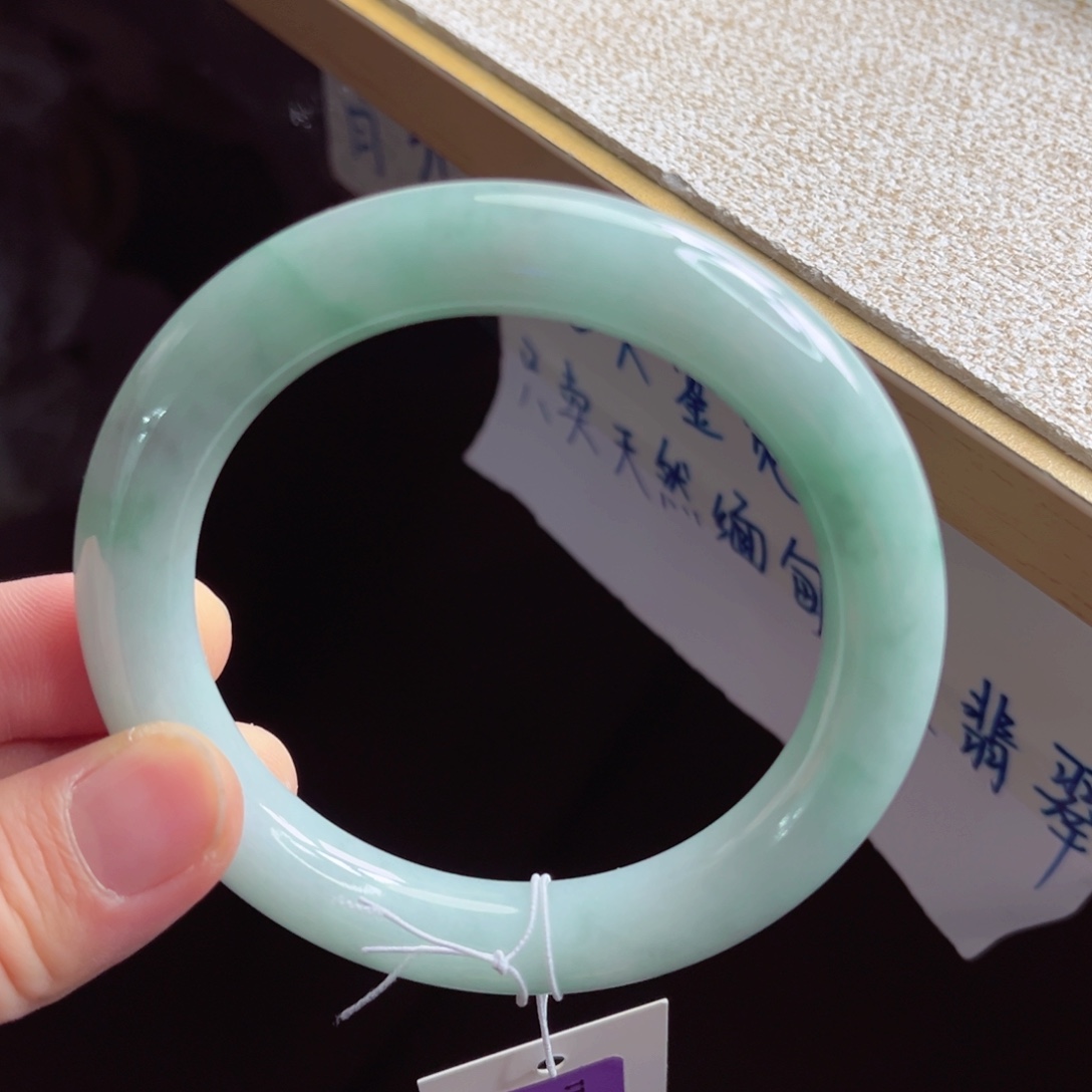 翡翠未镶嵌手镯手镯