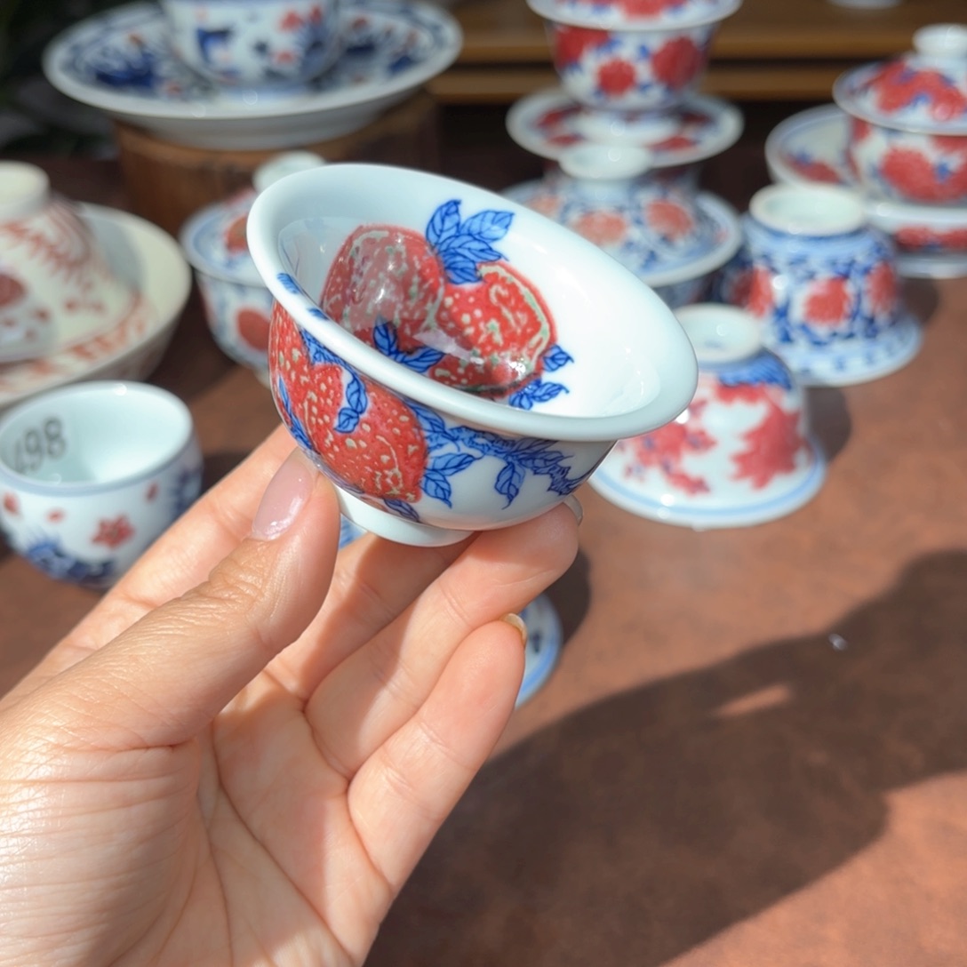 青花釉里红桃子小压手30容量