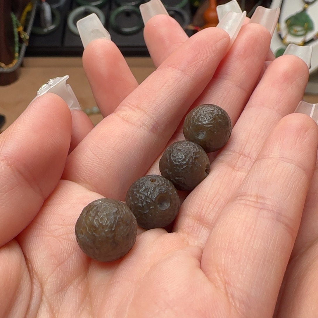 U***U和田玉未镶嵌颈饰