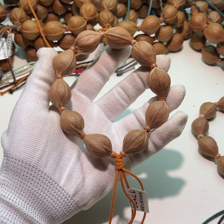 王***、梅林铁核文玩手串