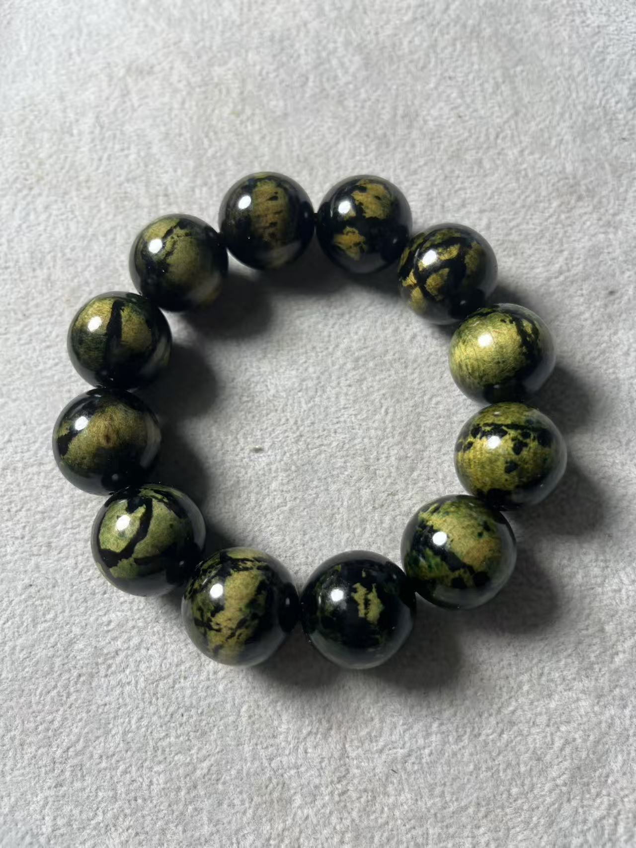 A443典藏系列s级龙血木高货手串（随机发）